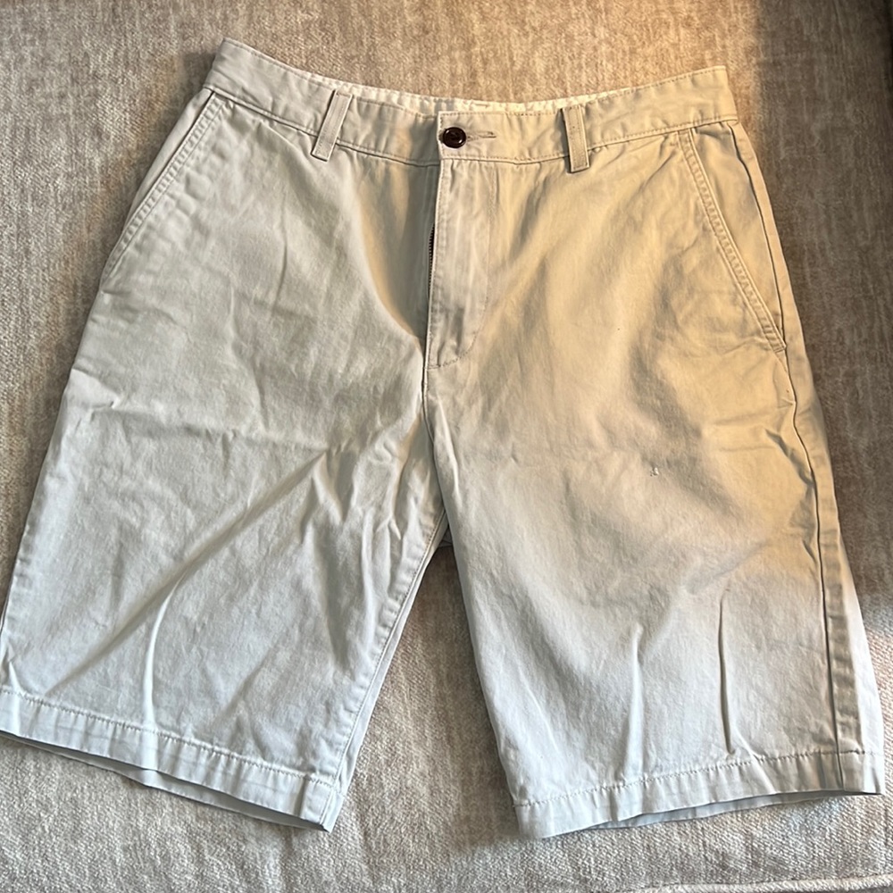 Dockers flat-front khaki shorts (size 30)